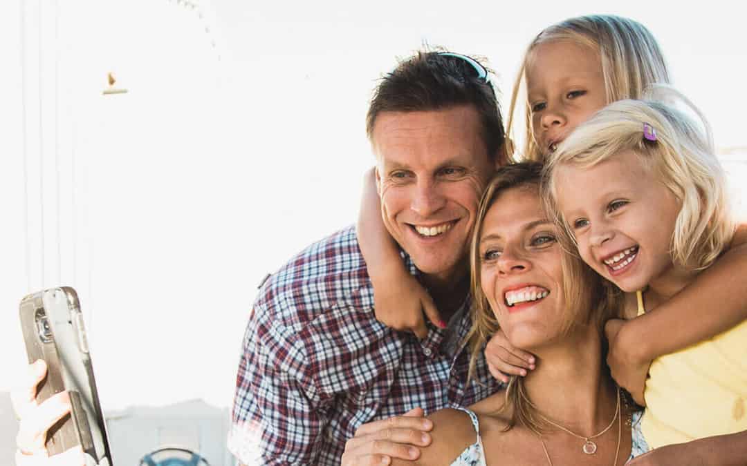 The Paradise Pack Sessions : Caz & Craig from y Travel Blog on Traveling with a Family & Starting a Big Blog